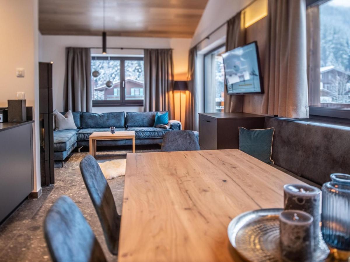 Apartment In Wald Im Pinzgau With A Carport Экстерьер фото