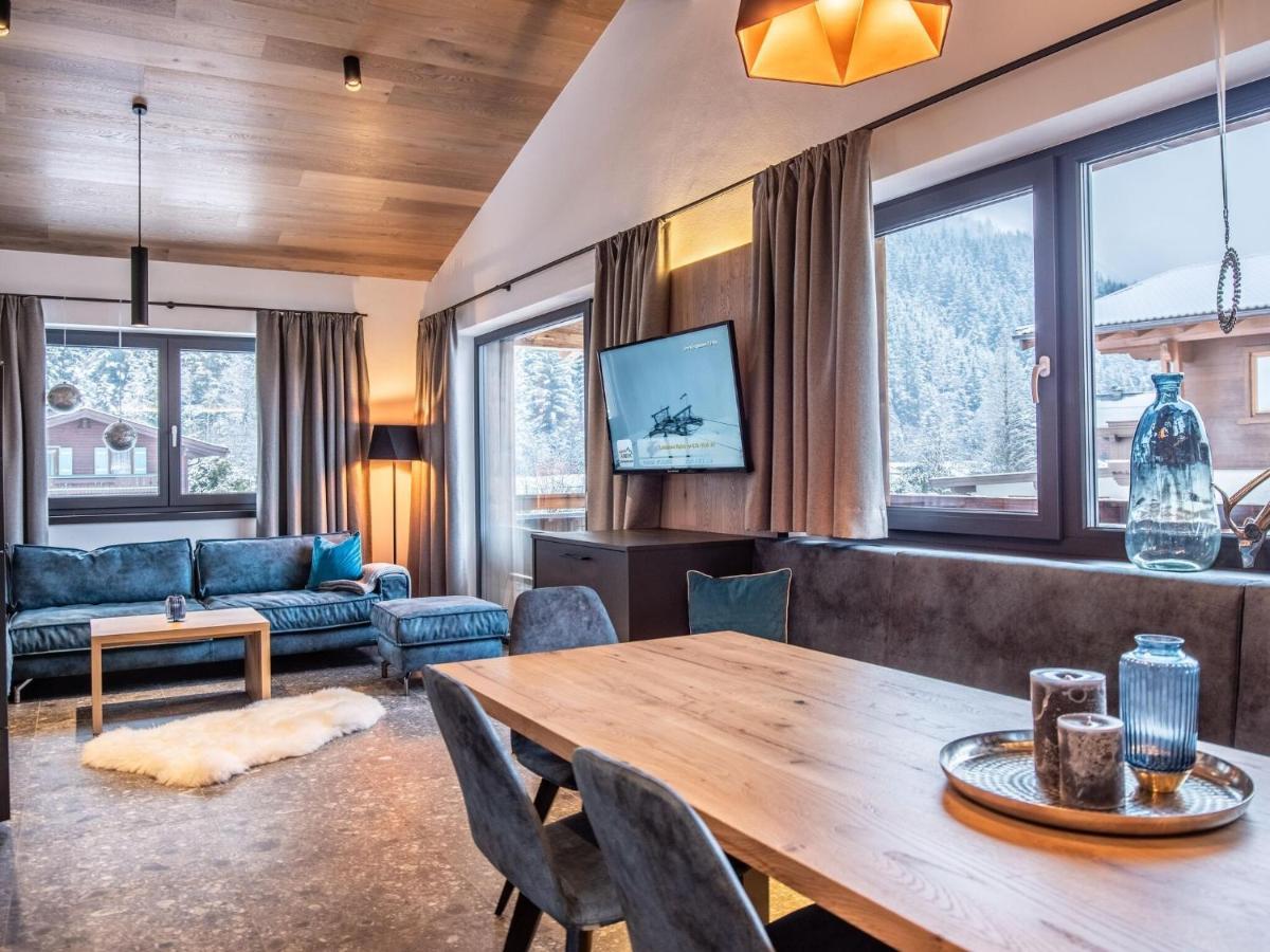 Apartment In Wald Im Pinzgau With A Carport Экстерьер фото