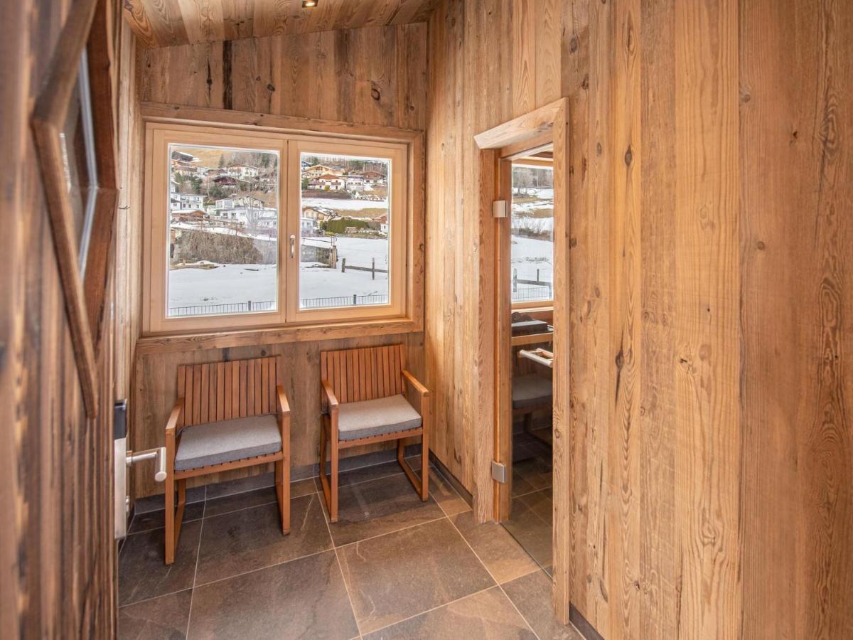 Apartment In Wald Im Pinzgau With A Carport Экстерьер фото